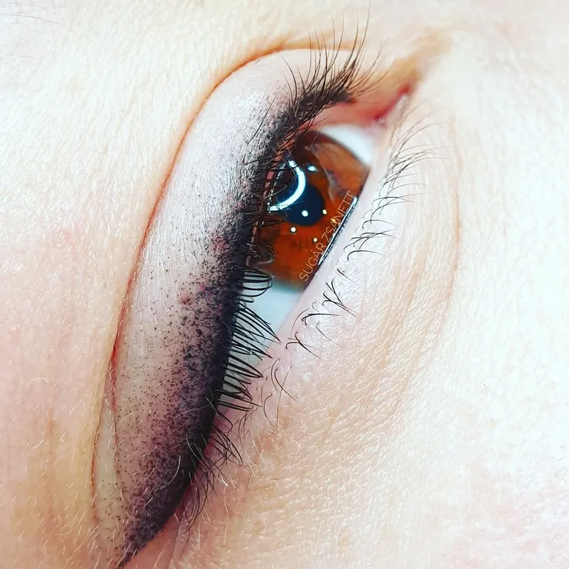 Smoky permanent eyeliner
